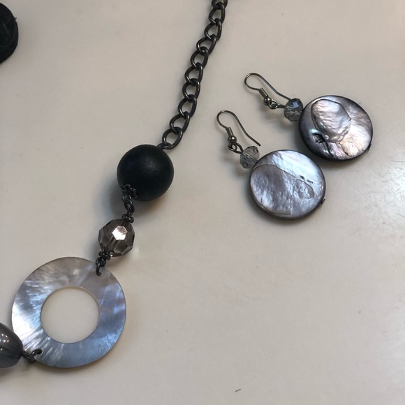 Shell necklace - Picture 2 of 8